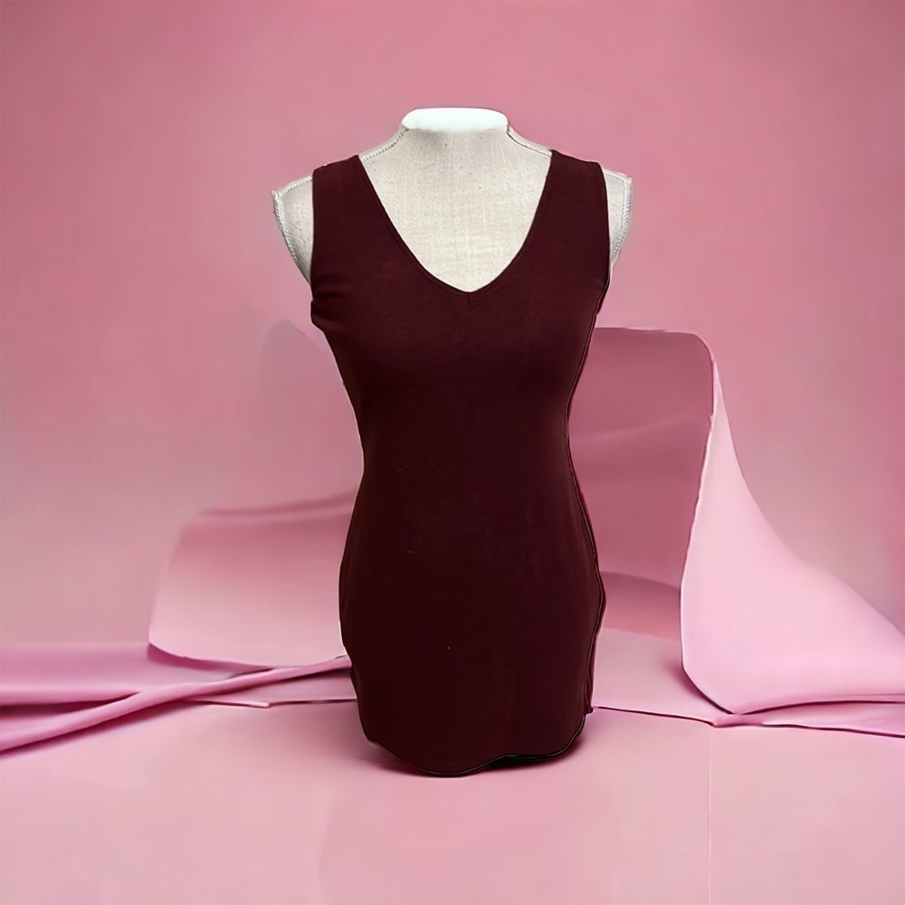 WHBM sleeveless top . Burgundy. Sz XS